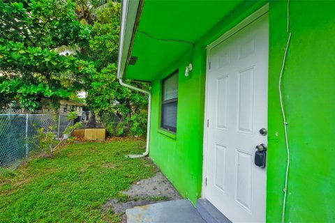 Casa en alquiler en Fort Lauderdale, Florida, 1 dormitorio, 188.13 m2 № 1893347 - foto 3