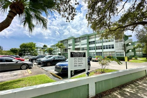 Copropriété à vendre à Hollywood, Floride: 1 chambre, 72.46 m2 № 1920651 - photo 2