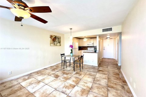 Copropriété à vendre à Hollywood, Floride: 1 chambre, 72.46 m2 № 1920651 - photo 5