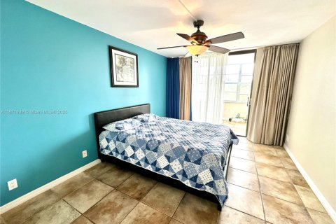 Copropriété à vendre à Hollywood, Floride: 1 chambre, 72.46 m2 № 1920651 - photo 13
