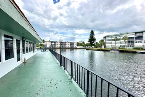 Copropriété à vendre à Hollywood, Floride: 1 chambre, 72.46 m2 № 1920651 - photo 22