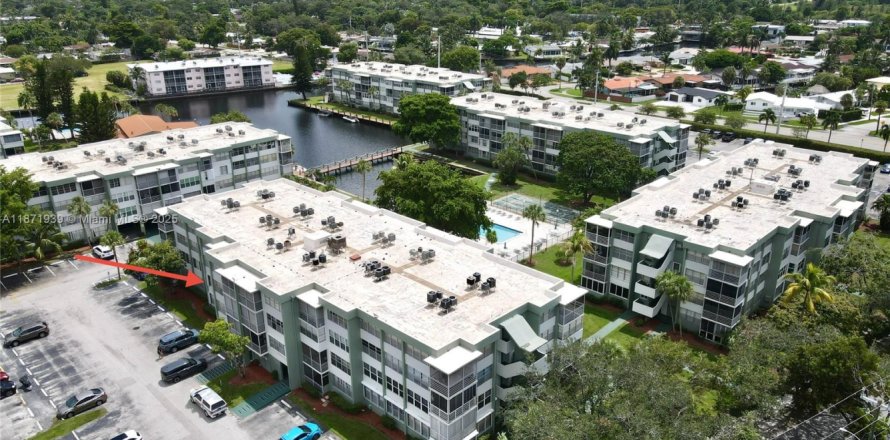 Condo à Hollywood, Floride, 1 chambre  № 1920651