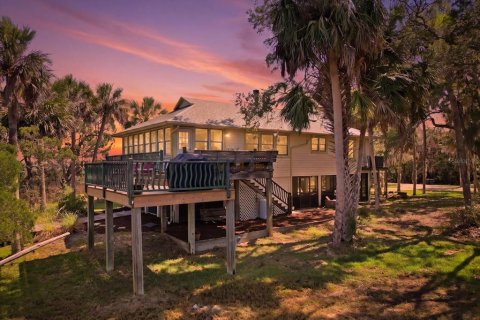 House in Homosassa, Florida 3 bedrooms, 348.1 sq.m. № 2097816 - photo 5