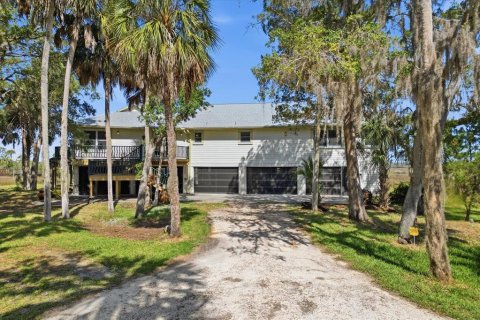 House in Homosassa, Florida 3 bedrooms, 348.1 sq.m. № 2097816 - photo 8