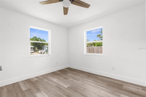 House in Spring Hill, Florida 3 bedrooms, 112.78 sq.m. № 1788100 - photo 16