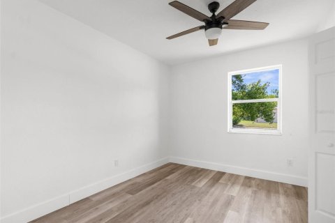 House in Spring Hill, Florida 3 bedrooms, 112.78 sq.m. № 1788100 - photo 12