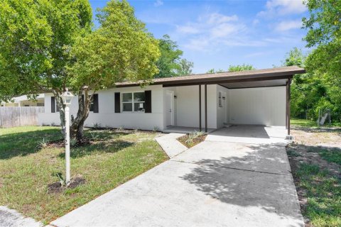 House in Spring Hill, Florida 3 bedrooms, 112.78 sq.m. № 1788100 - photo 1