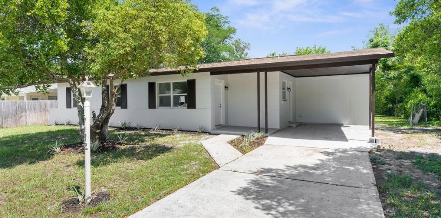 House in Spring Hill, Florida 3 bedrooms, 112.78 sq.m. № 1788100