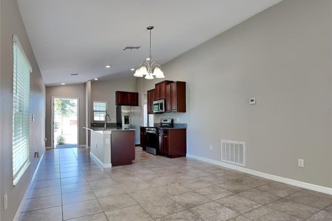 Casa en alquiler en Riverview, Florida, 3 dormitorios, 117.71 m2 № 2117704 - foto 3