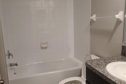 Снять в аренду таунхаус в Раскин, Флорида 7 комнат, 166.02м2, № 2217049 - фото 9