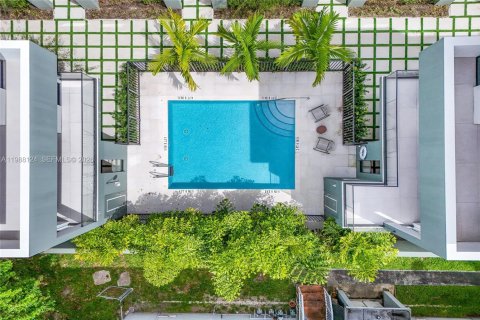 Купить таунхаус в Майами, Флорида 3 спальни, 203.08м2, № 2050614 - фото 3