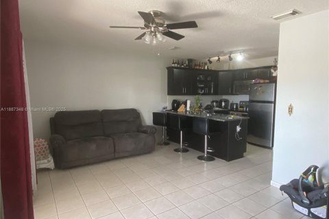 Townhouse in Miami, Florida 3 bedrooms, 121.52 sq.m. № 1977157 - photo 13