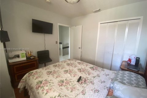 Townhouse in Miami, Florida 3 bedrooms, 121.52 sq.m. № 1977157 - photo 21