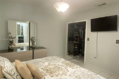 Townhouse in Miami, Florida 3 bedrooms, 121.52 sq.m. № 1977157 - photo 16