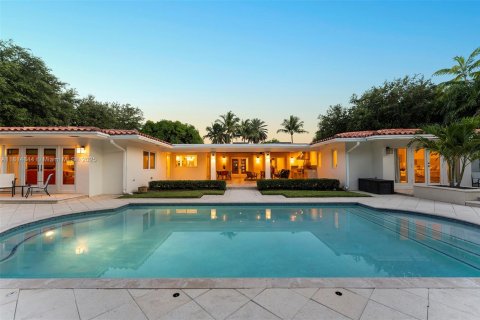 House in Pinecrest, Florida 5 bedrooms, 377.46 sq.m. № 1766700 - photo 5