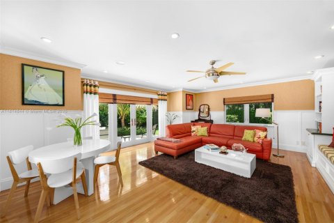 House in Pinecrest, Florida 5 bedrooms, 377.46 sq.m. № 1766700 - photo 18