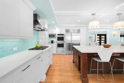 House in Pinecrest, Florida 5 bedrooms, 377.46 sq.m. № 1766700 - photo 3
