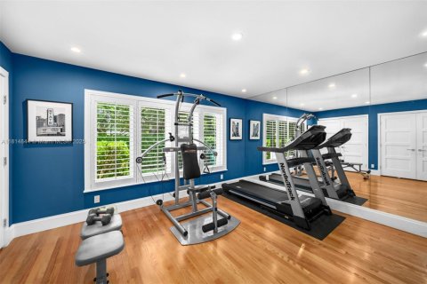 House in Pinecrest, Florida 5 bedrooms, 377.46 sq.m. № 1766700 - photo 19