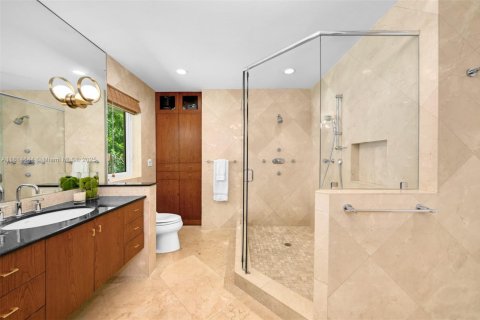 House in Pinecrest, Florida 5 bedrooms, 377.46 sq.m. № 1766700 - photo 25