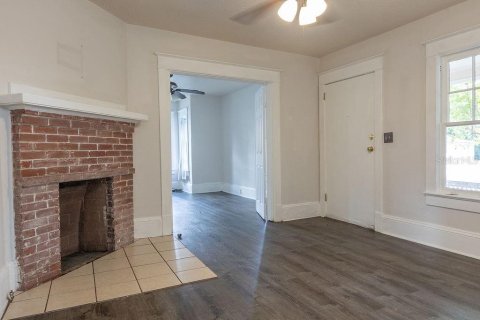 House in DeLand, Florida 2 bedrooms, 84.54 sq.m. № 2378972 - photo 4