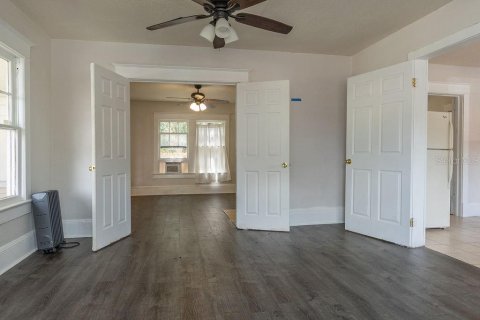 House in DeLand, Florida 2 bedrooms, 84.54 sq.m. № 2378972 - photo 7