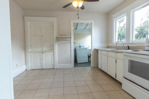 House in DeLand, Florida 2 bedrooms, 84.54 sq.m. № 2378972 - photo 10