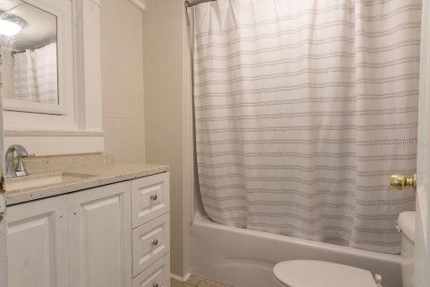 House in DeLand, Florida 2 bedrooms, 84.54 sq.m. № 2378972 - photo 12