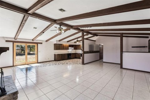 House in Clermont, Florida 3 bedrooms, 150.87 sq.m. № 2148530 - photo 9