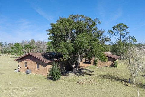House in Clermont, Florida 3 bedrooms, 150.87 sq.m. № 2148530 - photo 29