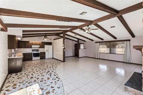 House in Clermont, Florida 3 bedrooms, 150.87 sq.m. № 2148530 - photo 10