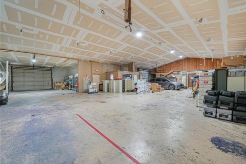Commercial property in Sanford, Florida № 2207013 - photo 8