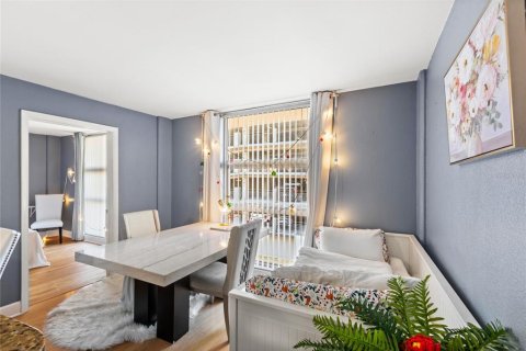 Condominio en venta en Orlando, Florida, 2 dormitorios, 77.2 m2 № 1651791 - foto 10