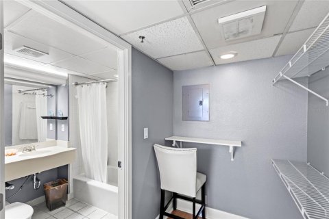Condominio en venta en Orlando, Florida, 2 dormitorios, 77.2 m2 № 1651791 - foto 15
