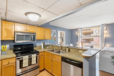 Condominio en venta en Orlando, Florida, 2 dormitorios, 77.2 m2 № 1651791 - foto 6