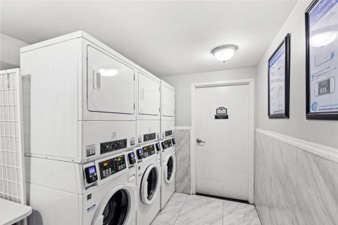 Condominio en venta en Orlando, Florida, 2 dormitorios, 77.2 m2 № 1651791 - foto 19