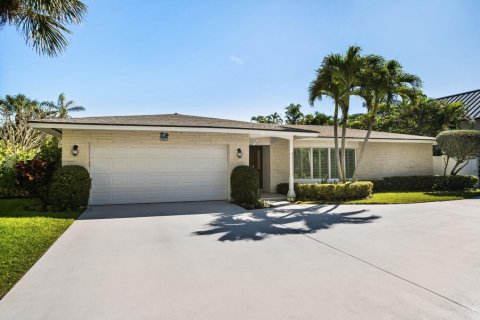 Купить виллу или дом в Юпитер-Инлет-Колони, Флорида 3 спальни, 150.13м2, № 984003 - фото 1