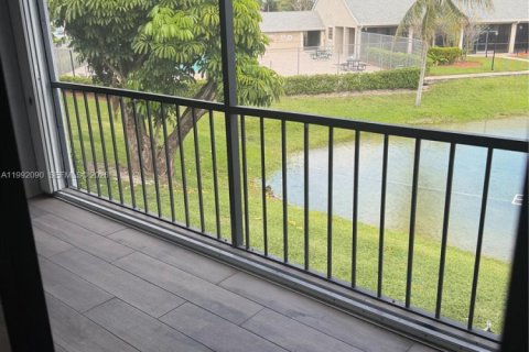 Condominio en alquiler en Homestead, Florida, 2 dormitorios, 80.17 m2 № 2055433 - foto 5