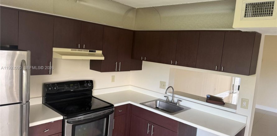 Condominio en Homestead, Florida, 2 dormitorios № 2055433