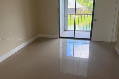 Condominio en alquiler en Homestead, Florida, 2 dormitorios, 80.17 m2 № 2055433 - foto 4