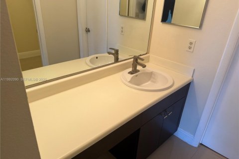 Condominio en alquiler en Homestead, Florida, 2 dormitorios, 80.17 m2 № 2055433 - foto 6