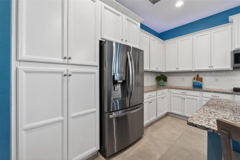 House in Apollo Beach, Florida 3 bedrooms, 202.9 sq.m. № 2096273 - photo 23