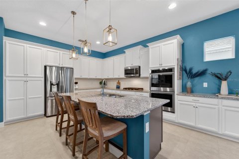 House in Apollo Beach, Florida 3 bedrooms, 202.9 sq.m. № 2096273 - photo 4