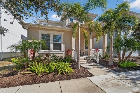 House in Apollo Beach, Florida 3 bedrooms, 202.9 sq.m. № 2096273 - photo 6