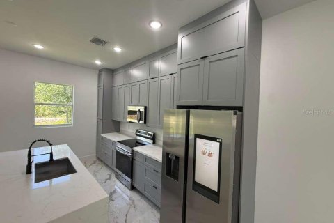 Casa en alquiler en Lehigh Acres, Florida, 3 dormitorios, 152.27 m2 № 2148284 - foto 5