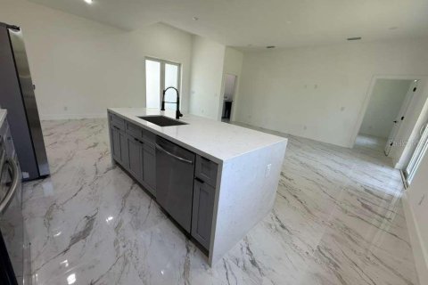 Casa en alquiler en Lehigh Acres, Florida, 3 dormitorios, 152.27 m2 № 2148284 - foto 6