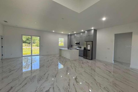 Casa en alquiler en Lehigh Acres, Florida, 3 dormitorios, 152.27 m2 № 2148284 - foto 4