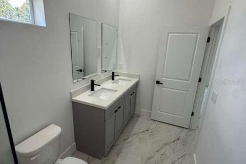 Casa en alquiler en Lehigh Acres, Florida, 3 dormitorios, 152.27 m2 № 2148284 - foto 10