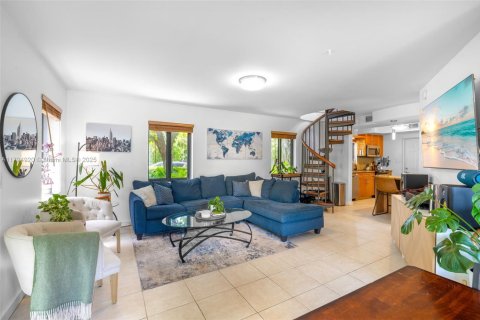 Propiedad comercial en venta en Fort Lauderdale, Florida, 257.9 m2 № 1697289 - foto 9