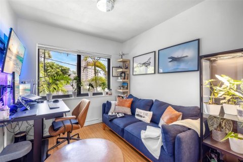 Propiedad comercial en venta en Fort Lauderdale, Florida, 257.9 m2 № 1697289 - foto 22