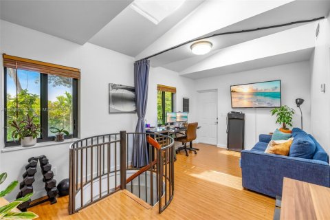 Propiedad comercial en venta en Fort Lauderdale, Florida, 257.9 m2 № 1697289 - foto 16